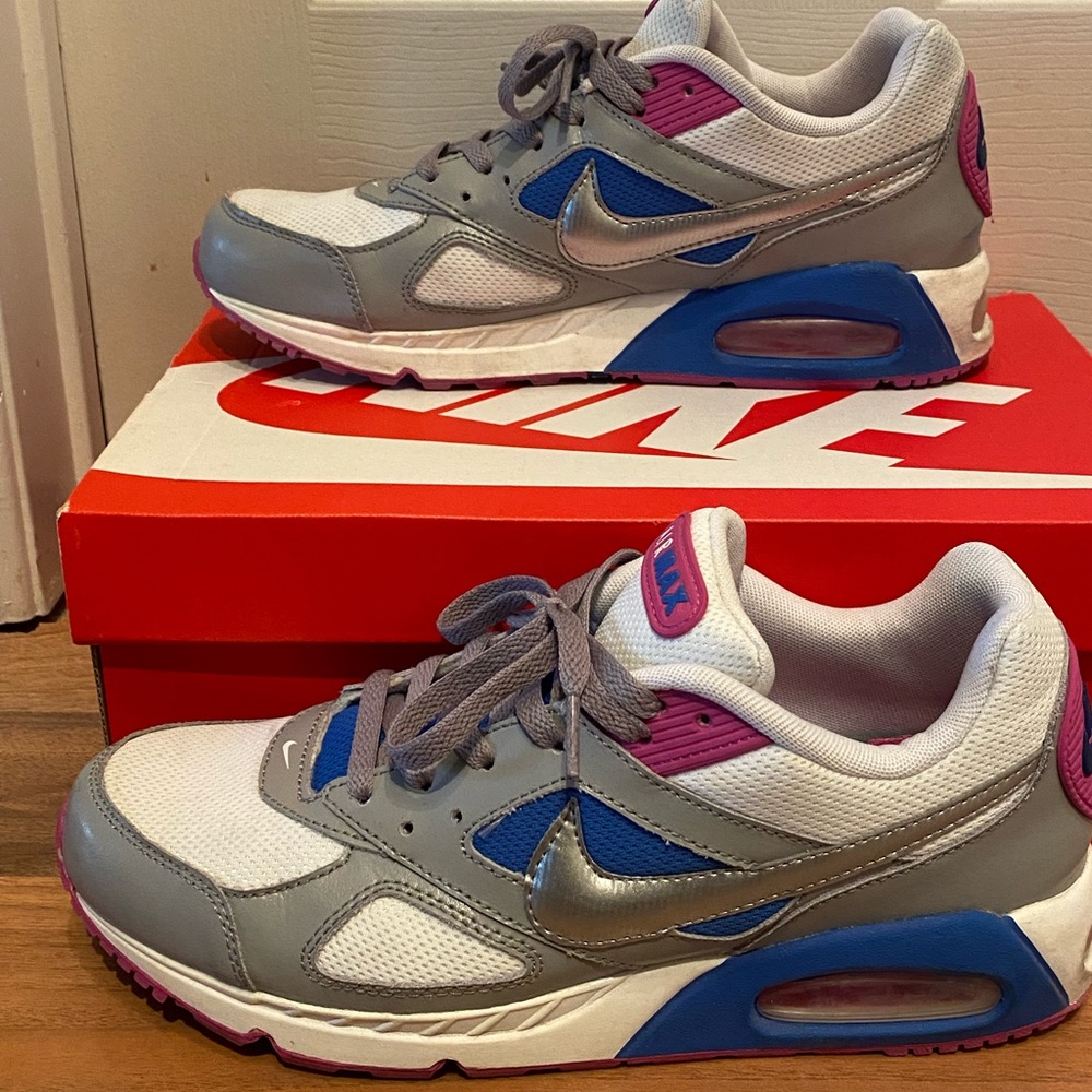 Air MAX rare women’s size 11 silver/pink/blue/white